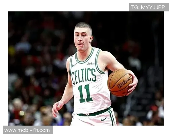 普理查德半场表现出色8投5中三分球命中率高达667贡献12分1篮板3助攻