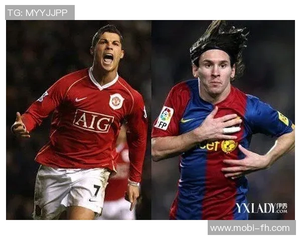 伊涅斯塔荣获环足奖生涯贡献奖与德约维蒂尼亚合影庆祝